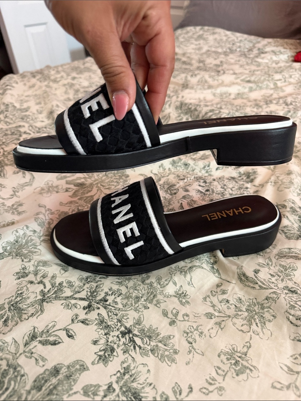 CHANEL Black and White Logo Slide Sandals - Picture 4 of 6
